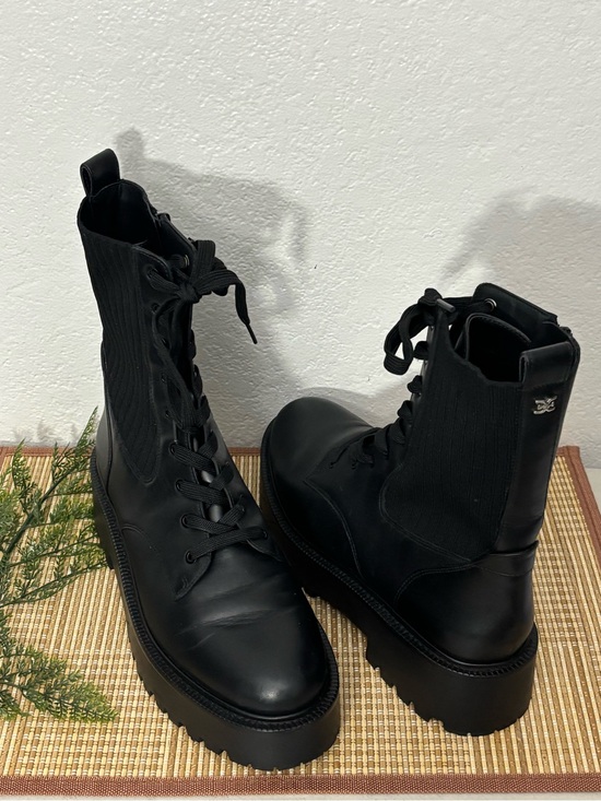 Sam Edelman Shoes - Sam Edelman Woman EVINA Lace Up Bootie Size: 9M